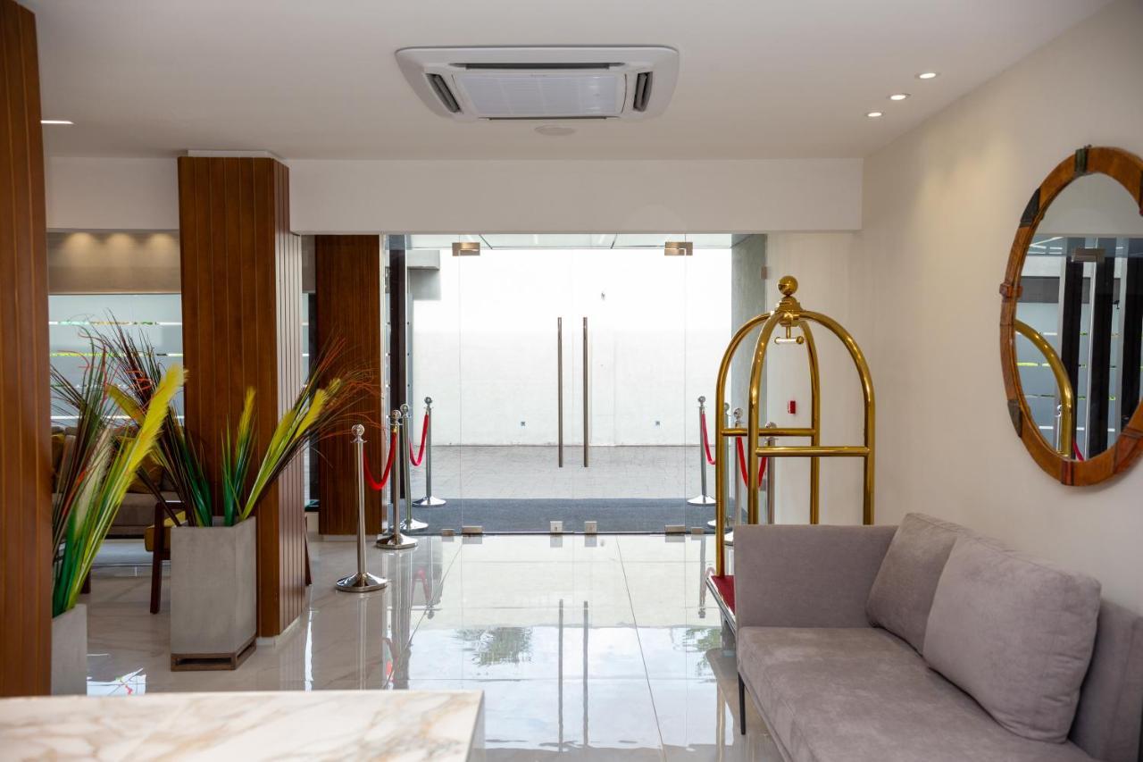Silver Moon Hotel أبيدجان المظهر الخارجي الصورة